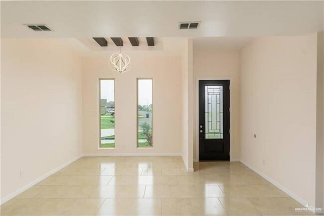 Foto del edificio - 2600 Vivien Dr