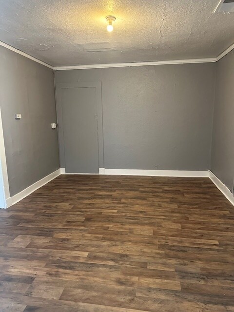 Dormitorio 2 - 3120 N Watkins St