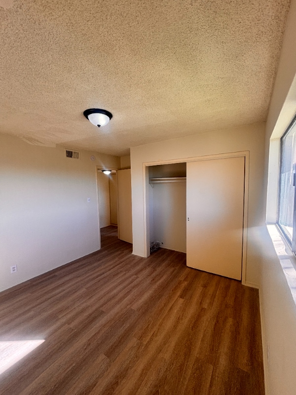 Photo - 1001 E Stearns Ave Apartment