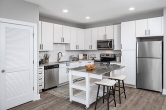 Interior Photo - The Kingson