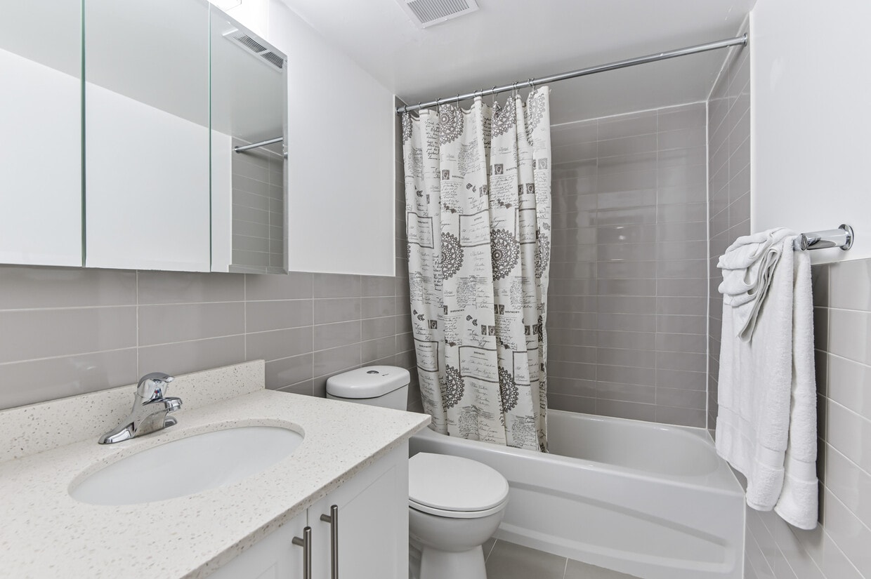 Building Photo - Prince Arthur