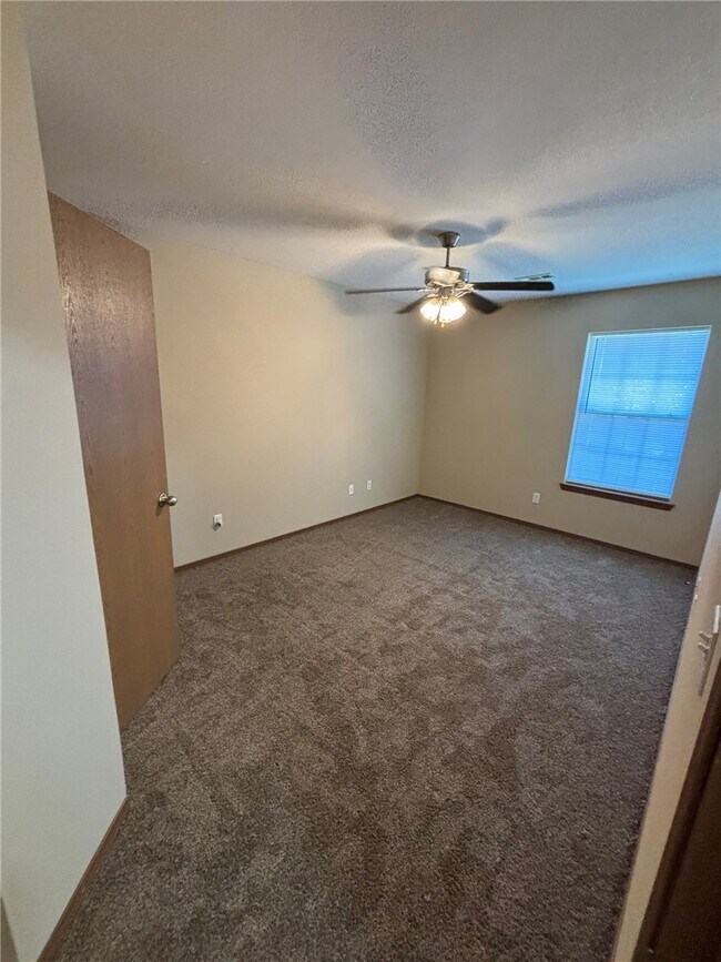 Foto del edificio - 1202 SW Quartz Ave