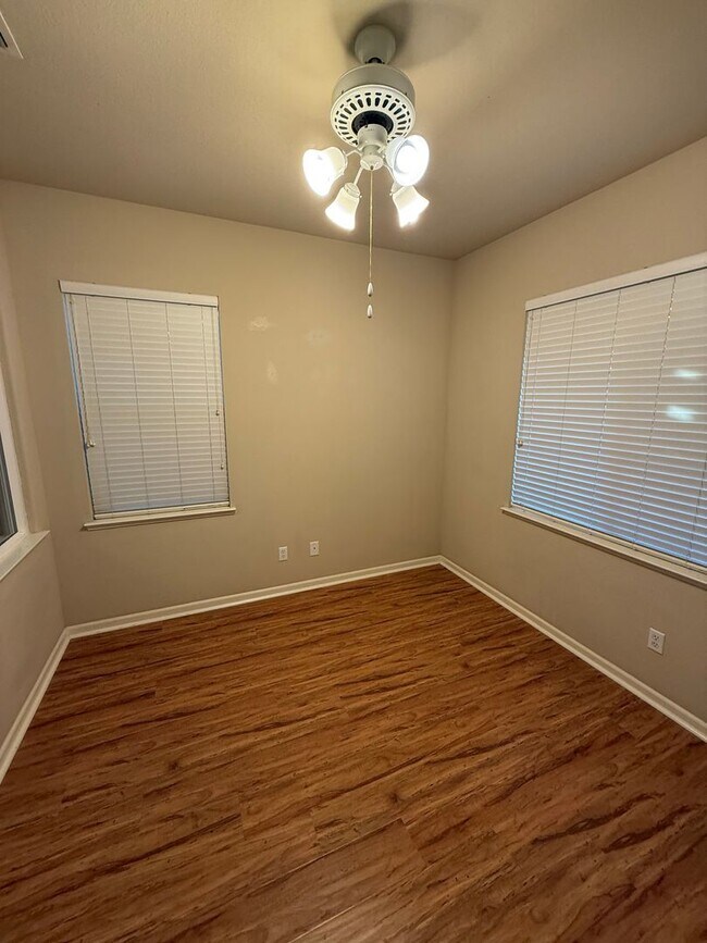 Foto del edificio - 3819 Kaweah St