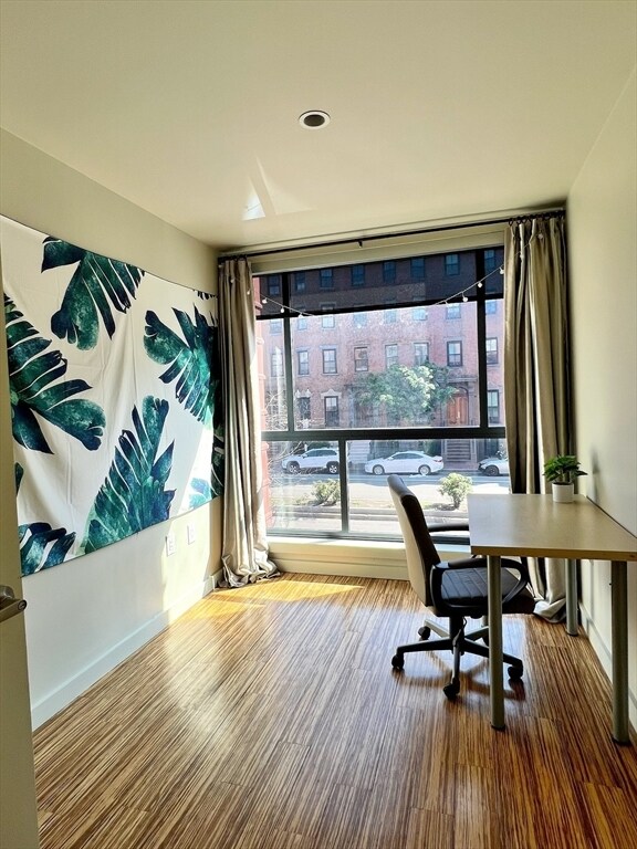 Foto del edificio - 691 Massachusetts Ave