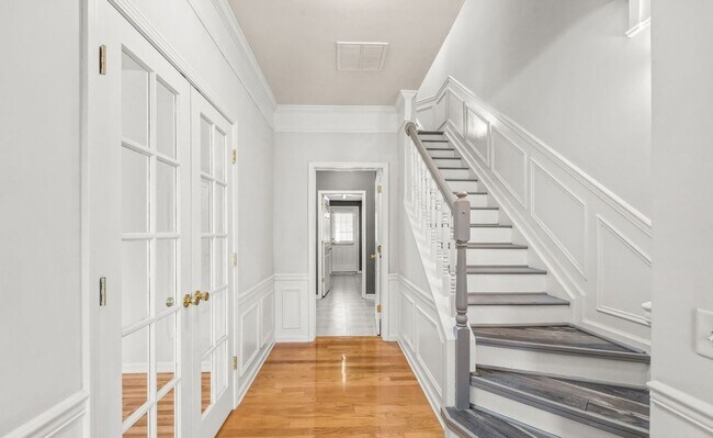Foto del edificio - This Stunning Townhome in the Heart of Ballantyne