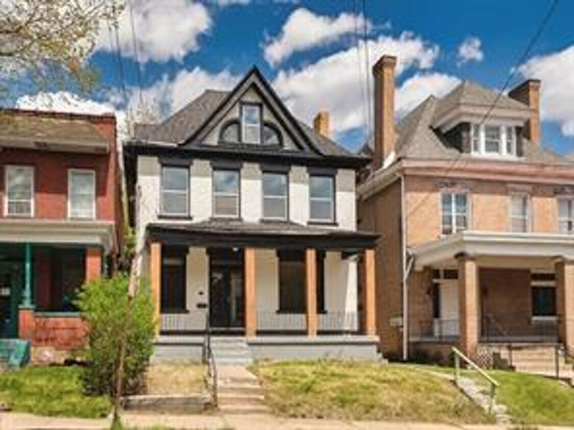 Foto principal - Stately Luxury Living in Schenley Heights ...