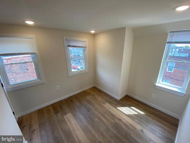Building Photo - 6331 W Girard Ave