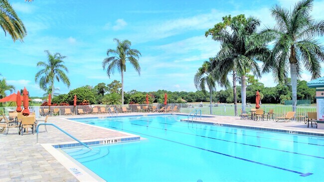 Foto del edificio - Seasonal Short-Term Rental 3-Bedroom 2-Bathroom Villa in Pelican Pointe and Country Club Community!