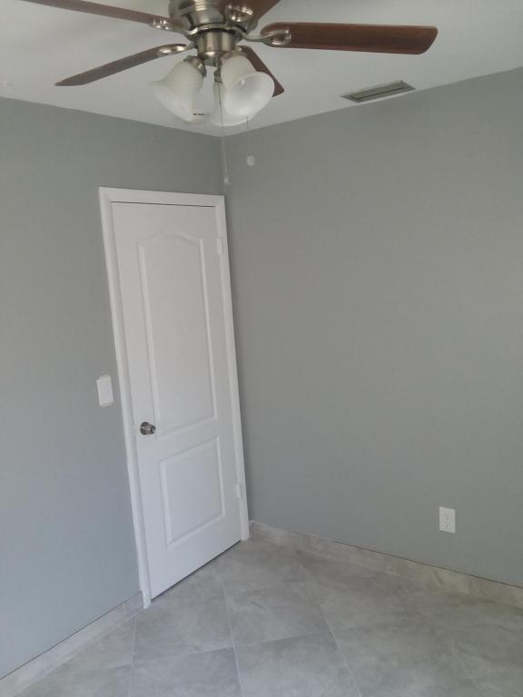 Foto del edificio - 1373 Woodbine St