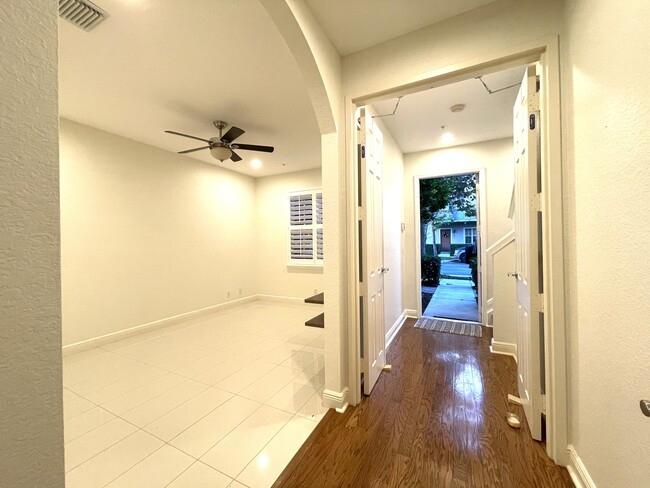 Building Photo - 106 Osceola Ln