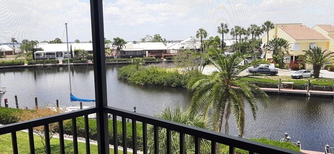 Building Photo - 25188 E Marion Ave