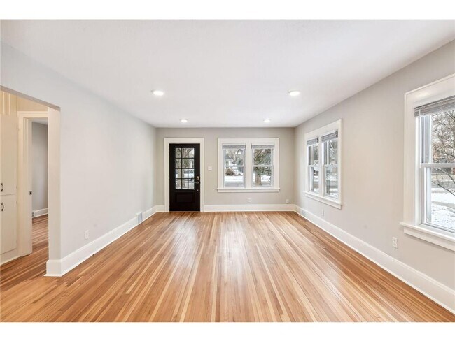 Foto del edificio - 238 8th Ave N
