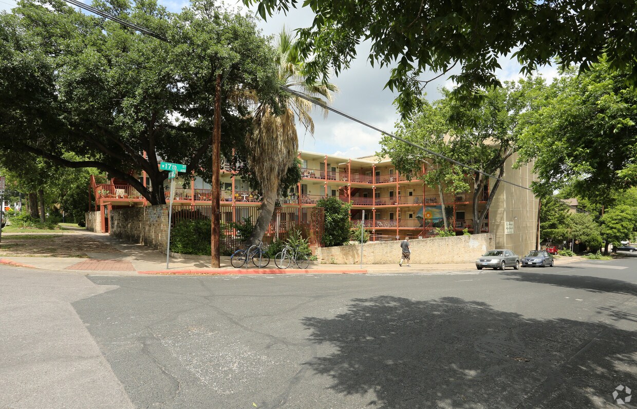 Rio House Apartments Austin, TX