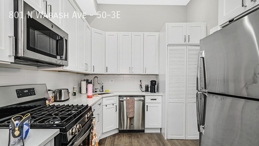 Primary Photo - Freshly Rehabbed 3 Bed 2.5 Bath in Amazing...