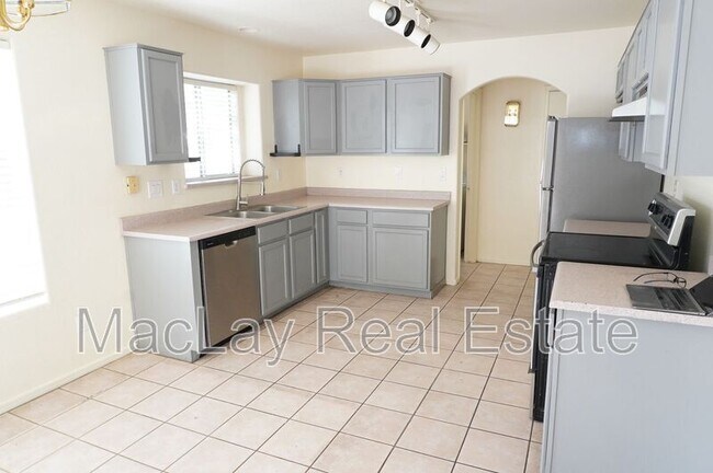 Foto del edificio - 1767 E Patrick St