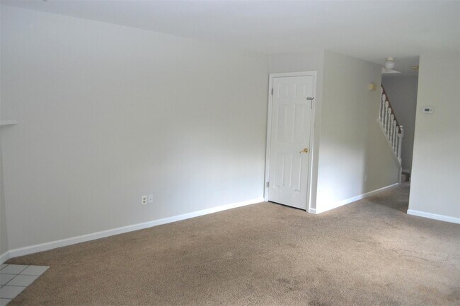 Foto del edificio - 308 Covington Green Ln