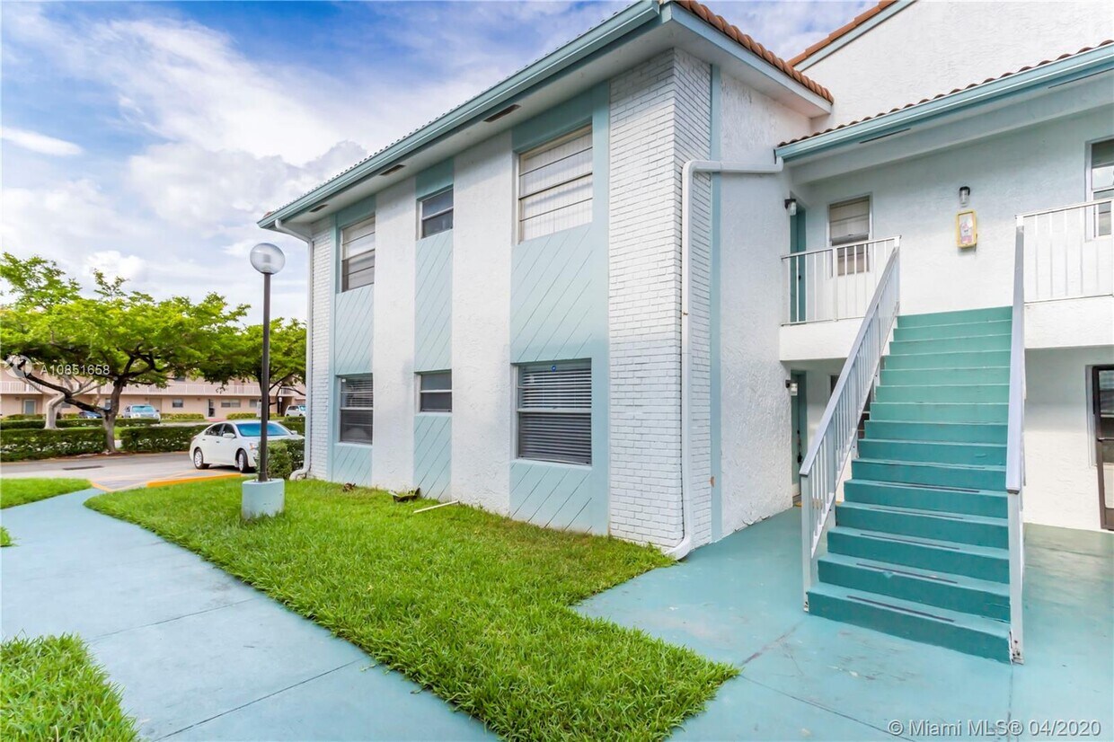 Foto principal - 2710 Forest Hills Blvd