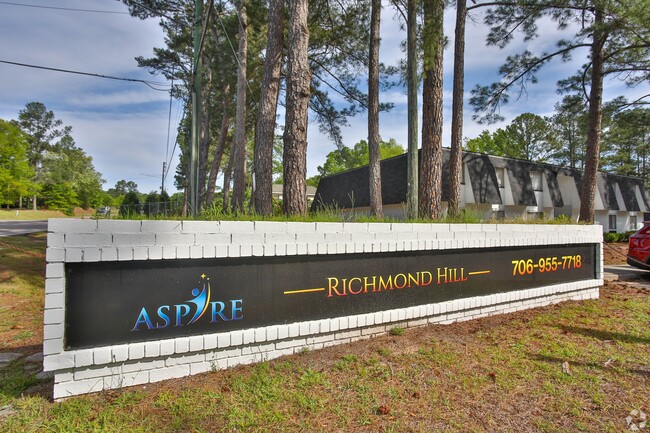 Aspire Richmond Hill Apartments Sign - Aspire Richmond Hill