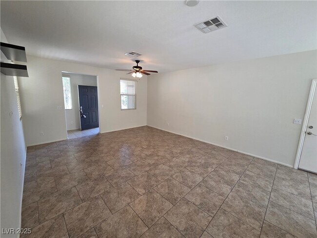 Building Photo - 8521 W Kellman Ave