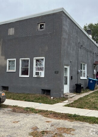 Building Photo - 320 W St Paul St