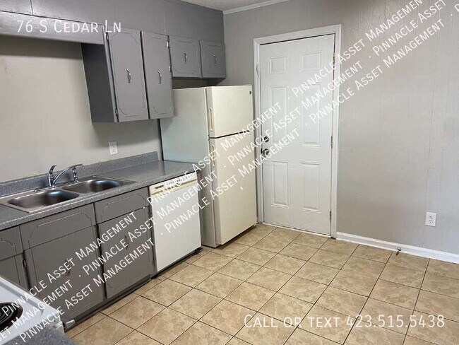 Foto del edificio - 76 S Cedar Ln