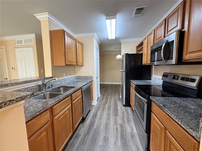 Building Photo - 18267 Bridle Club Dr