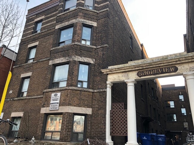 Building Photo - 1475 King St W