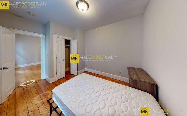 Foto del edificio - 12 Beacon St