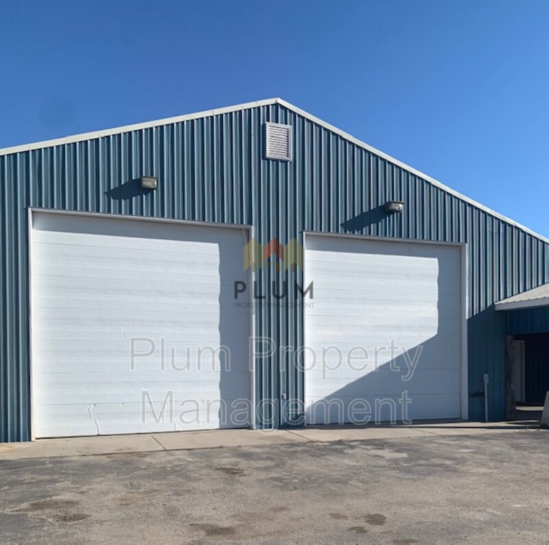 Primary Photo - 23500 Huson Rd