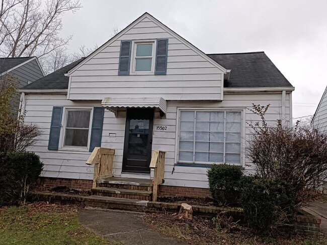 Building Photo - 3/1 in Maple Heights