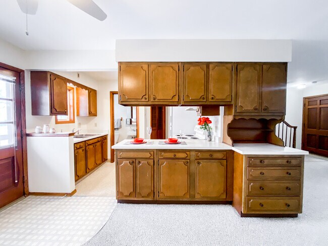 Foto del edificio - 2483 Fiedler Ln