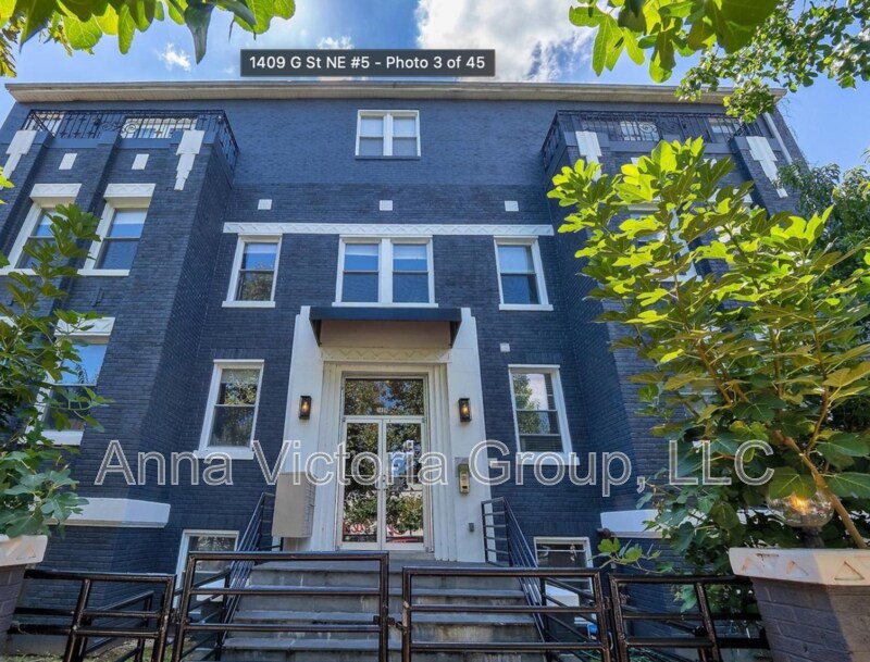 Primary Photo - 1409 G St NE