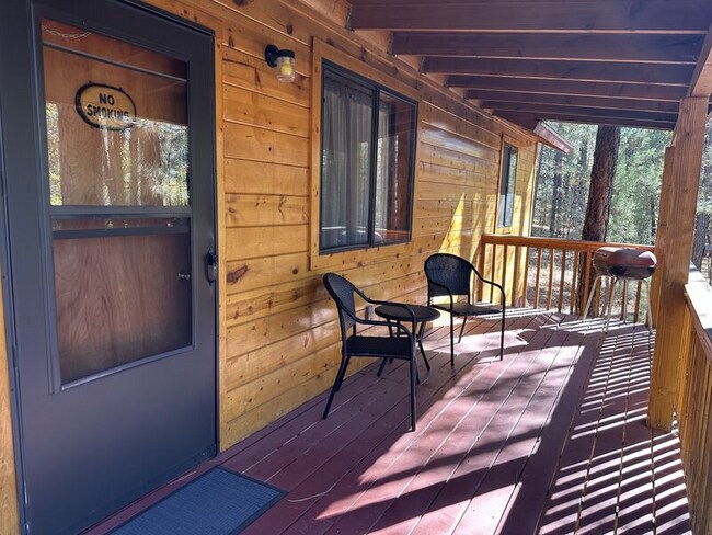 Foto del edificio - 237 E White Mountain Blvd