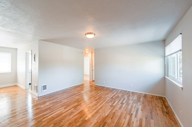 Interior Photo - The Ellington Apartments