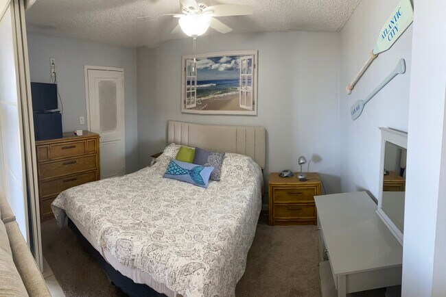 Foto del edificio - 100 S Berkley Sq