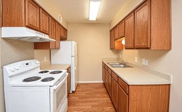 Building Photo - 1600 S Palestine St