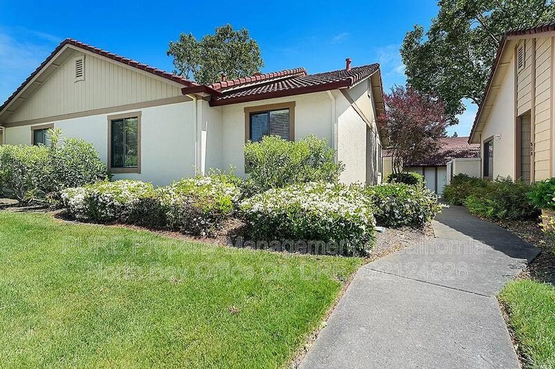 Primary Photo - 360 Park Pl Dr