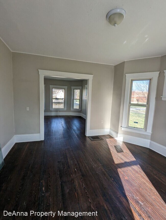 Building Photo - 3 br, 1 bath House - 354 13th St