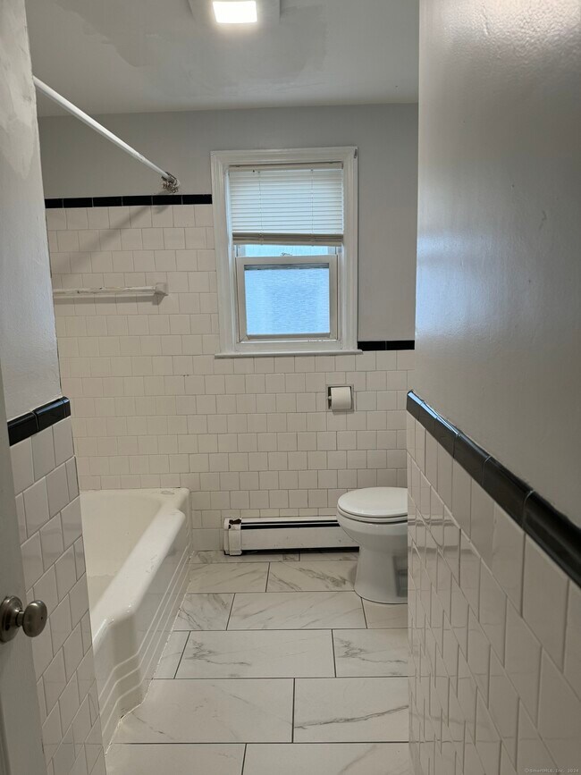 Foto del edificio - 456 Charles St