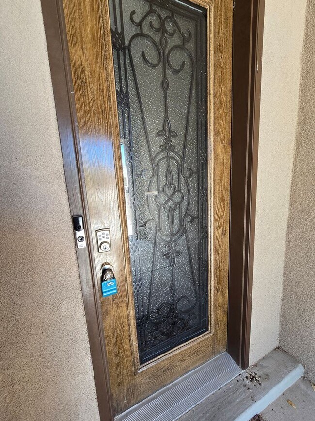 Foto del edificio - COMING SOON! Beautiful 4 bed, 3.5 bath in ...