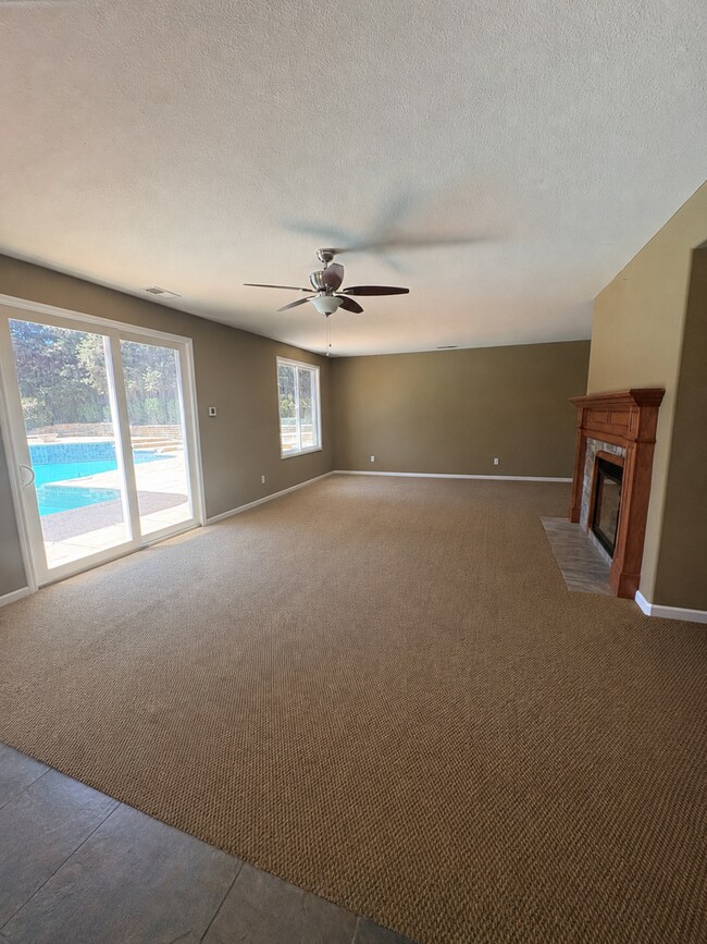 Building Photo - 3,800 sq foot Home in Diablo Grande with Private Pool & Spa