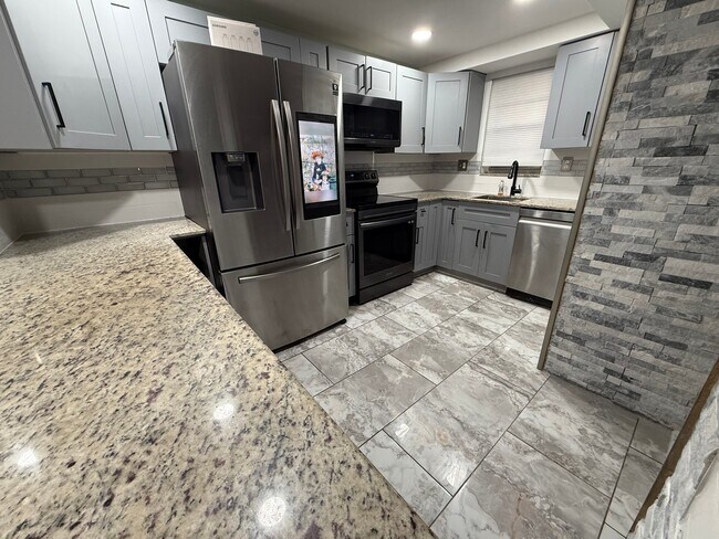 Foto del edificio - 3150 W Rolling Hills Cir