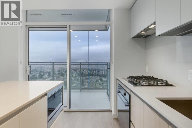 Photo du bâtiment - 5685 Halley Ave