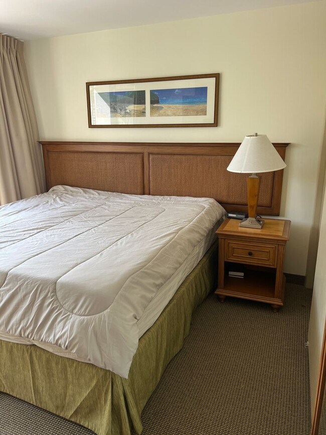 Foto del edificio - Rarely Available 1 Bed / 1 Bath In Waikiki at Aston Waikiki Sunset!!