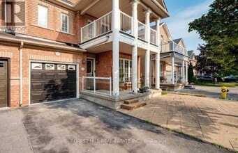 Building Photo - 121 Timberwolf Crescent