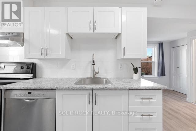 Building Photo - 420 Arlington Ave