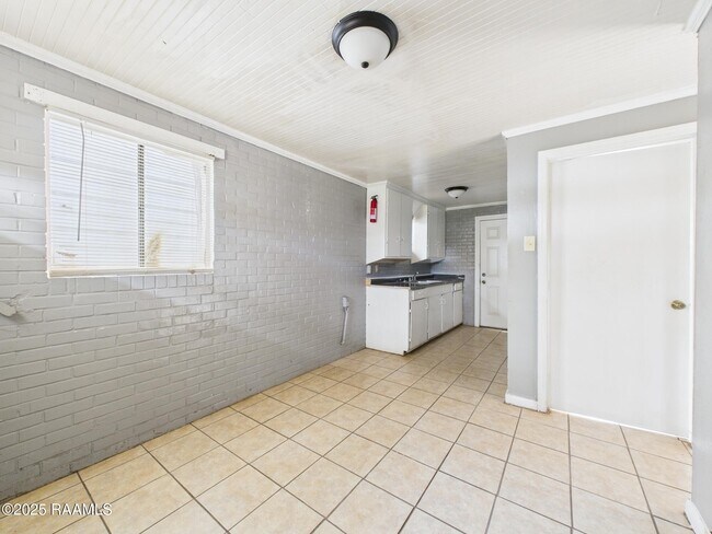 Foto del edificio - 704 13th St