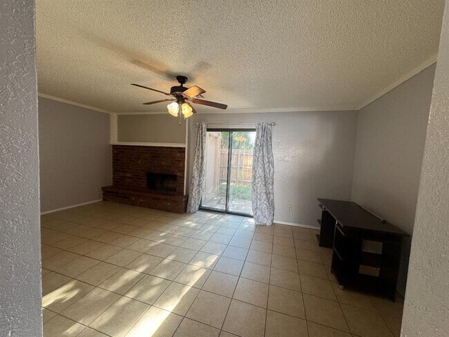 Foto del edificio - 8199 NW 23rd St