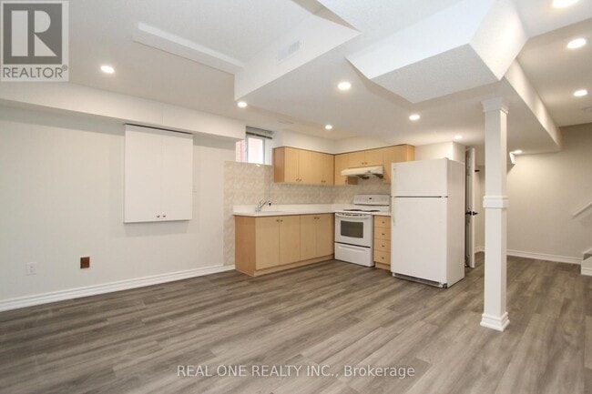 Building Photo - 63 Whistler Ct