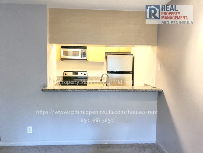 Building Photo - Rent drop: Bright 1 Bedroom / 1 Bathroom +...